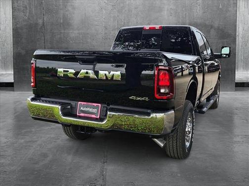 2025 RAM 2500 Tradesman Crew Cab 4x4 6'4' Box