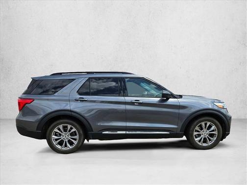 Carbonized Gray Metallic 2022 Ford Explorer XLT