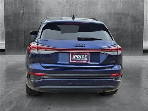 2022 Audi e-tron Premium Plus