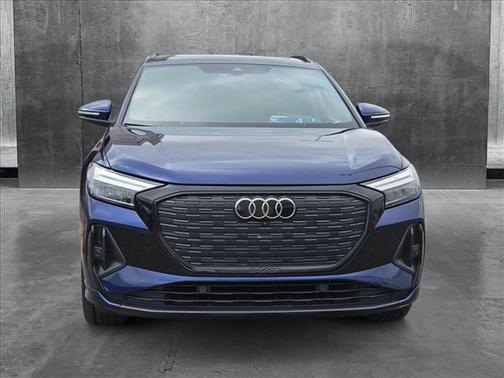 2022 Audi e-tron Premium Plus