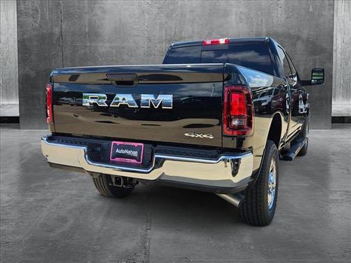 2025 RAM 2500 Tradesman Crew Cab 4x4 6'4' Box
