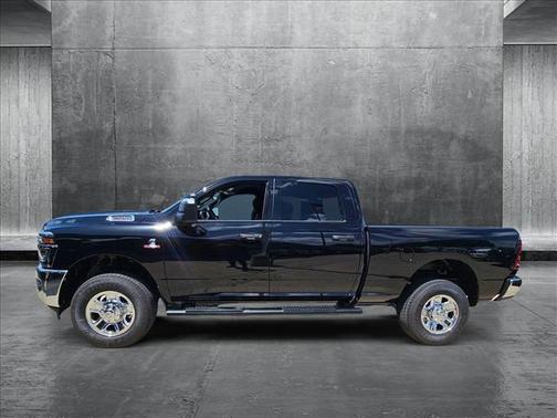 2025 RAM 2500 Tradesman Crew Cab 4x4 6'4' Box