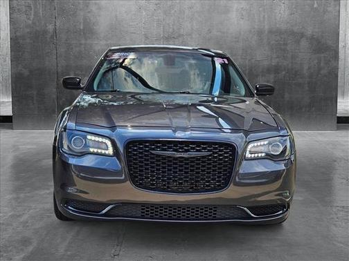 2021 Chrysler 300 Touring