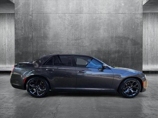 2021 Chrysler 300 Touring