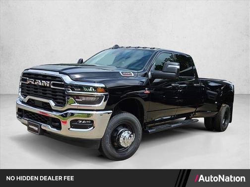 Diamond Black Crystal Pearlcoat 2026 RAM 3500 Tradesman Crew Cab 4x4 8' Box