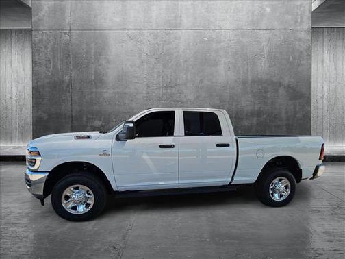 2025 RAM 2500 Tradesman Crew Cab 4x4 6'4' Box