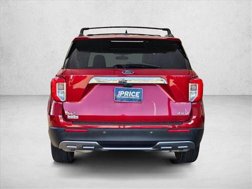 Rapid Red Metallic Tinted Clearcoat 2022 Ford Explorer XLT