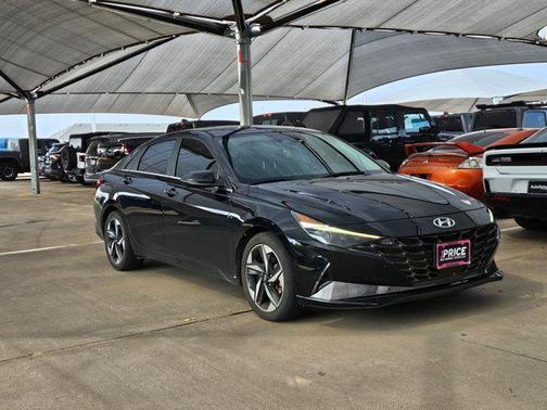Phantom Black 2023 Hyundai ELANTRA Limited