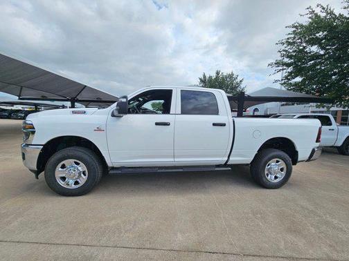 2025 RAM 2500 Tradesman Crew Cab 4x4 6'4' Box