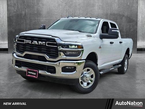 2025 RAM 2500 Tradesman Crew Cab 4x4 6'4' Box