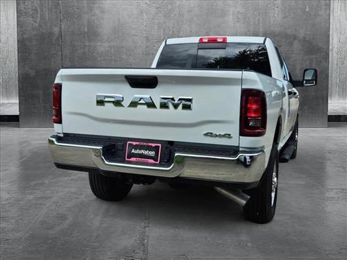 2025 RAM 2500 Tradesman Crew Cab 4x4 6'4' Box