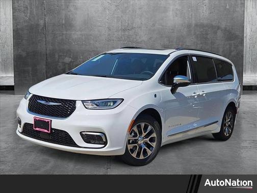 2025 Chrysler Pacifica L