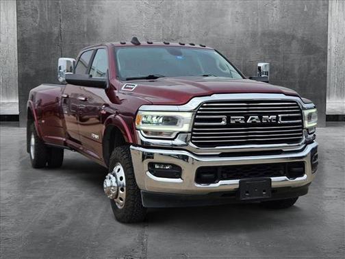 2019 RAM 3500 Laramie Crew Cab 4x4 8' Box