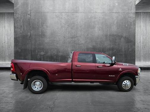 2019 RAM 3500 Laramie Crew Cab 4x4 8' Box