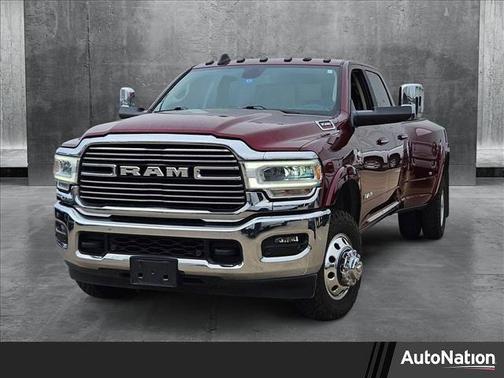 2019 RAM 3500 Laramie Crew Cab 4x4 8' Box