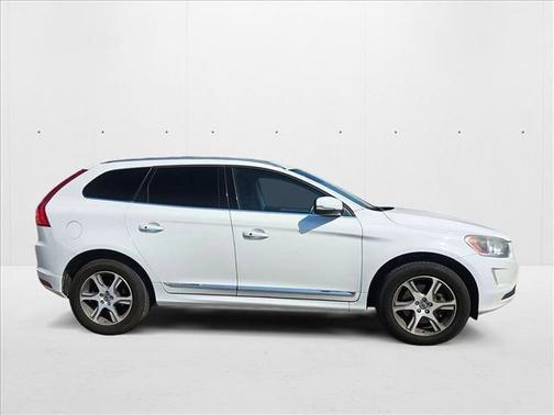 2014 Volvo XC60 T6 R-Design