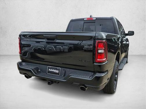 Diamond Black Crystal Pearlcoat 2026 RAM 1500 Express