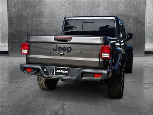 2025 Jeep Gladiator Nighthawk