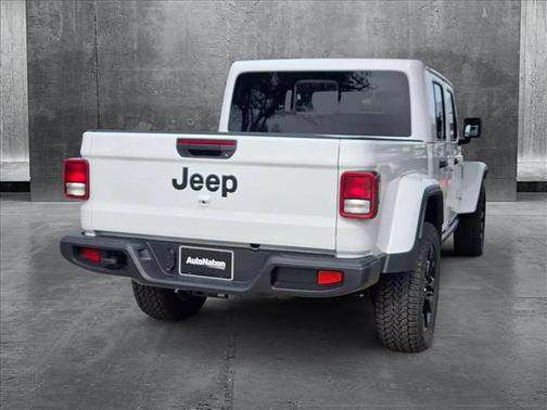 2025 Jeep Gladiator Nighthawk