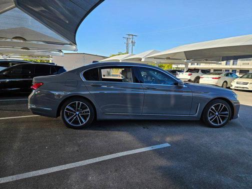 2020 BMW 750 i xDrive