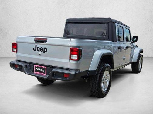 Silver Zynith Clearcoat 2022 Jeep Gladiator Sport S