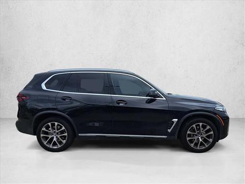 Black Sapphire Metallic 2024 BMW X5 sDrive40i