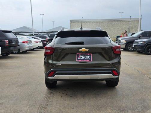 2024 Chevrolet Trax LT
