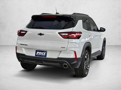 Iridescent Pearl Tricoat 2025 Chevrolet Trailblazer RS