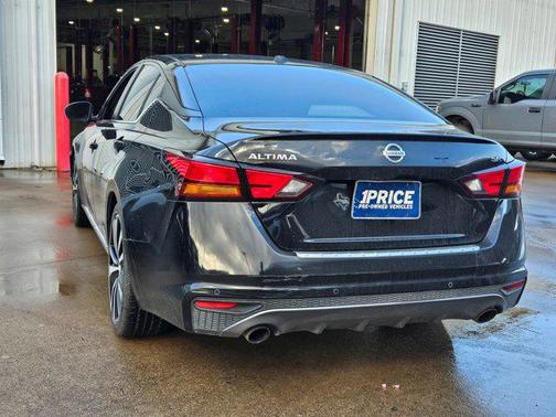 2020 Nissan Altima SR FWD