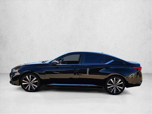 2020 Nissan Altima SR FWD