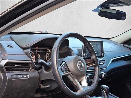 2020 Nissan Altima SR FWD