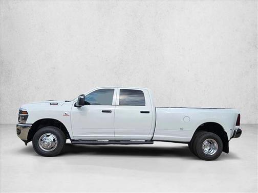 Bright White Clearcoat 2026 RAM 3500 Tradesman Crew Cab 4x4 8' Box