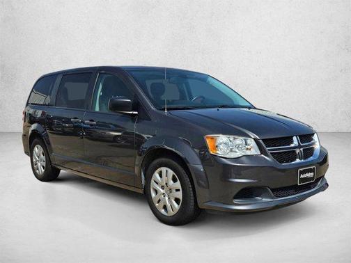 Granite Pearlcoat 2019 Dodge Grand Caravan SE