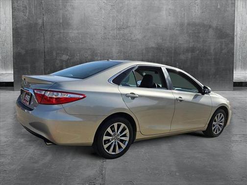 2016 Toyota Camry XLE