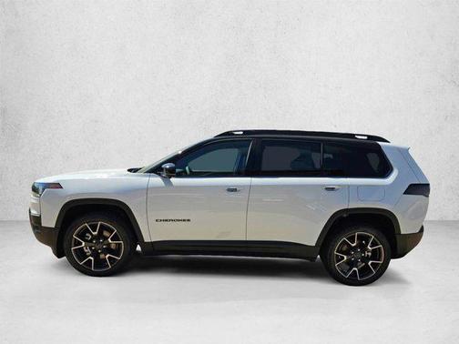 Bright White Clearcoat 2026 Jeep Cherokee Overland