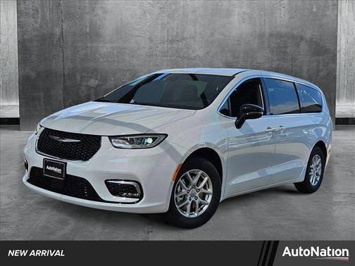2025 Chrysler Pacifica L