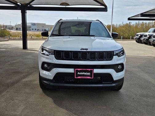 Bright White Clearcoat 2026 Jeep Compass Latitude
