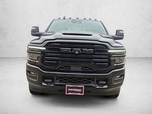 Diamond Black Crystal Pearlcoat 2026 RAM 3500 Laramie Crew Cab 4x4 8' Box