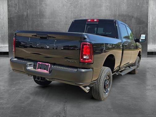 2025 RAM 2500 Tradesman Crew Cab 4x4 6'4' Box