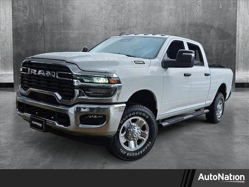 2025 RAM 2500 Tradesman Crew Cab 4x4 6'4' Box