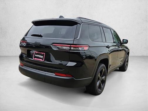 Diamond Black Crystal Pearlcoat 2026 Jeep Grand Cherokee L Limited