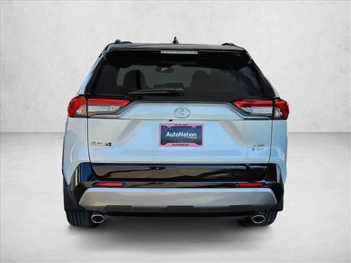 2025 Toyota RAV4 Hybrid SE