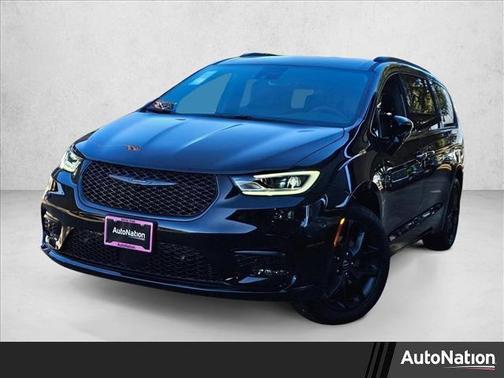 2026 Chrysler Pacifica L