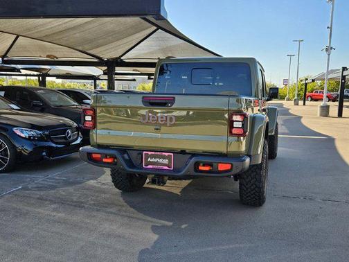 41 2026 Jeep Gladiator Mojave 4x4