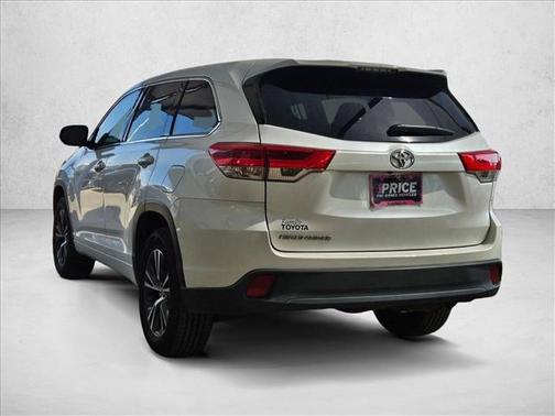 Blizzard Pearl 2018 Toyota Highlander LE I4