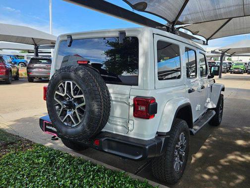 2025 Jeep Wrangler 4-Door Sahara 4x4
