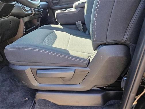 2026 RAM 2500 Tradesman Crew Cab 4x4 6'4' Box