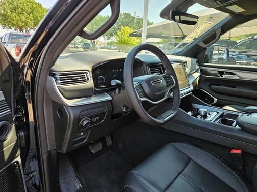 High Gloss Black 2026 Jeep Grand Wagoneer Limited Altitude 4x4