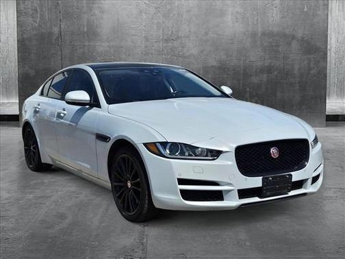 2017 Jaguar XE 35t First Edition