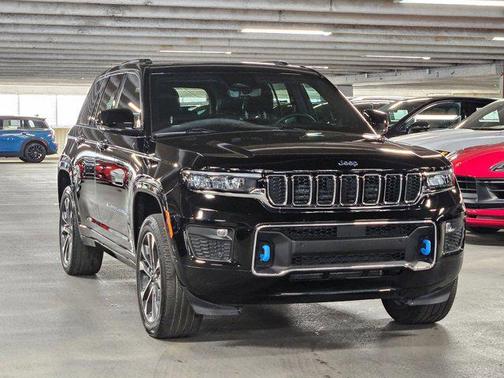 2022 Jeep Grand Cherokee 4xe Overland